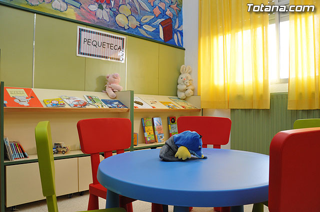 El colegio “Tierno Galvn” inaugura la nueva biblioteca del centro recordando el Quijote de La Mancha - 61