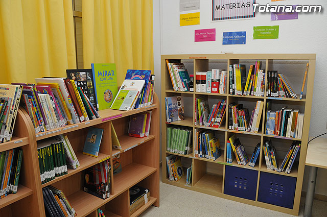 El colegio “Tierno Galvn” inaugura la nueva biblioteca del centro recordando el Quijote de La Mancha - 64
