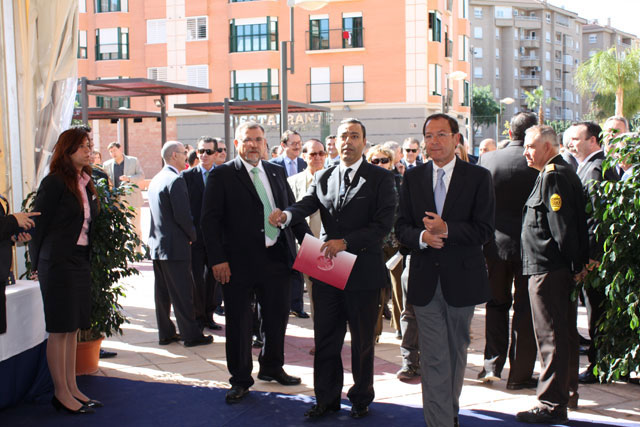 El Alcalde inaugura la primera plaza de España en homenaje a los dentistas - 1, Foto 1