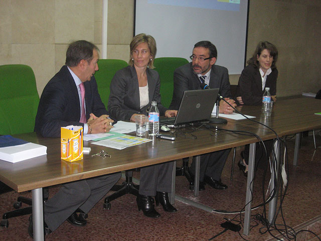 Murcia, el primer municipio de España en adherirse a la acreditación telemática del sello del coche - 1, Foto 1