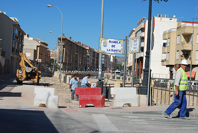 El paseo de la Avenida Rambla de la Santa comienza a transformar su imagen a raíz de las obras de remodelación que se están ejecutando - 2, Foto 2
