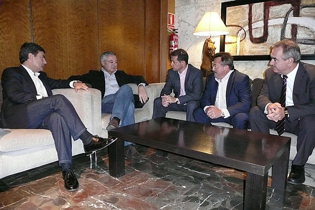 Blanco y Soler coinciden en que Agua, Infraestructuras y reconversión del modelo productivo deben ser “objetivos prioritarios” en la hoja de ruta del PSOE en Lorca - 1, Foto 1