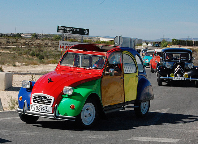 Una “manada” de “dos caballos” se paseó por Las Torres de Cotillas - 1, Foto 1