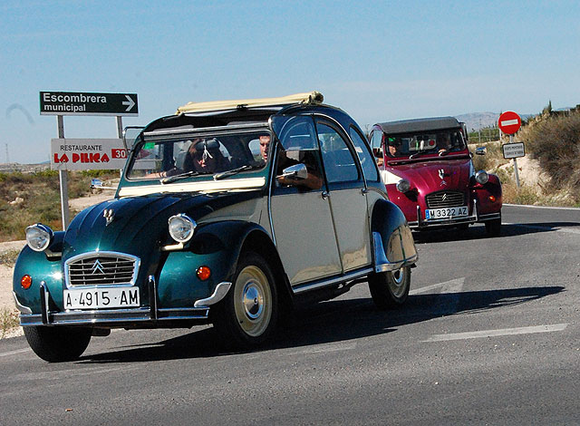 Una “manada” de “dos caballos” se paseó por Las Torres de Cotillas - 4, Foto 4