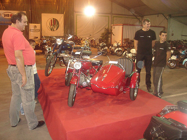 La II Exposición y mercadillo de motos antiguas ha atraído a cientos de personas  durante el fin de semana - 1, Foto 1