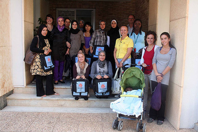 Quince mujeres inmigrantes se forman como auxiliares de ayuda a domicilio - 1, Foto 1