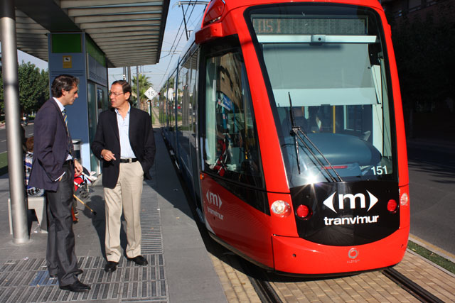 Cámara explica al Alcalde de Santander la gestación e implantación del tranvía en Murcia - 1, Foto 1