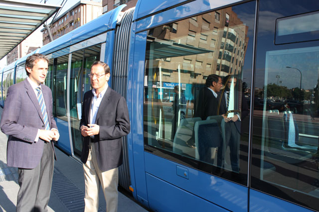 Cámara explica al Alcalde de Santander la gestación e implantación del tranvía en Murcia - 2, Foto 2