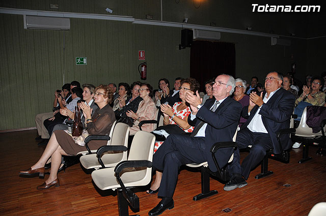 Recital potico en homenaje al doctor Antonio Martnez Hernndez a cargo de la asociacin “Caja de Semillas” - 12