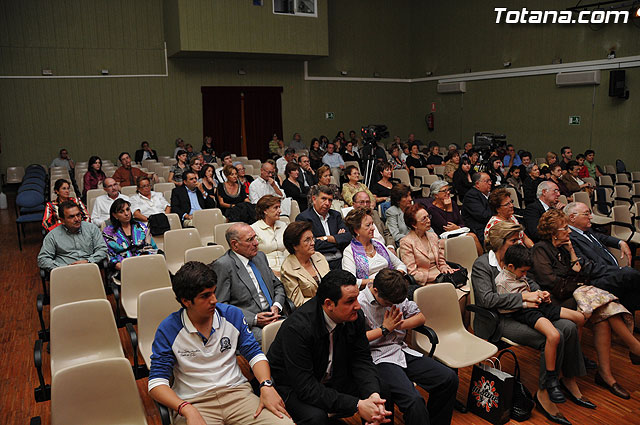 Recital potico en homenaje al doctor Antonio Martnez Hernndez a cargo de la asociacin “Caja de Semillas” - 27
