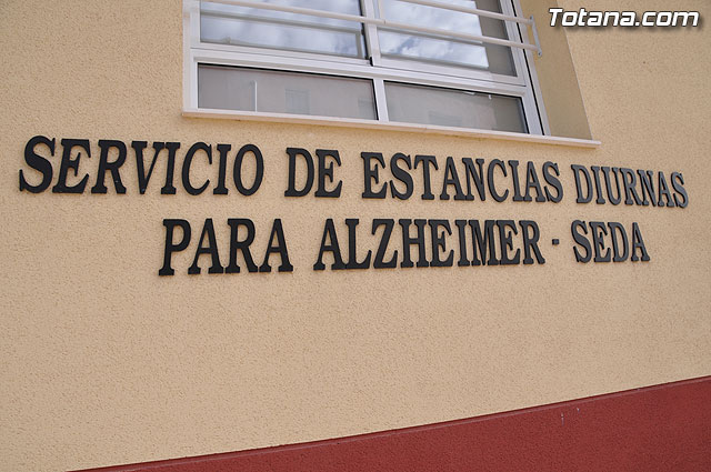 Los usuarios del Servicio de Estancias Diurnas de Alzheimer comienzan las actividades del segundo aniversario del centro - 1