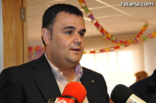 Los usuarios del Servicio de Estancias Diurnas de Alzheimer comienzan las actividades del segundo aniversario del centro - 30