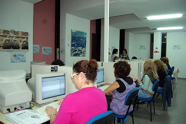 El curso de Nuevas Tecnologías Avanzadas de la Información, que se ha celebrado en Alguazas, llega a su fin - 1, Foto 1