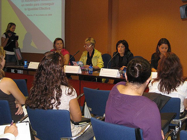 Pelegrín y Sánchez inauguran  una jornada de mujeres emprendedoras - 2, Foto 2