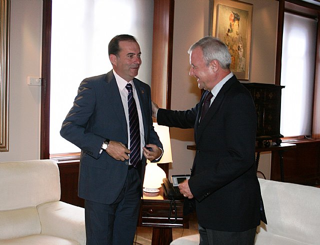 Valcárcel recibe al alcalde de Villanueva del Río Segura - 2, Foto 2