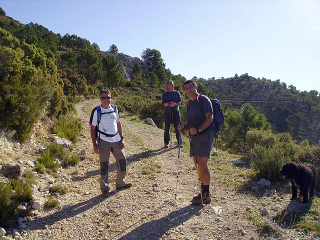 El pasado domingo 25 de octubre se celebr en las laderas de la vertiente oeste del Parque Regional de Sierra Espuña, una ruta a pie - 3