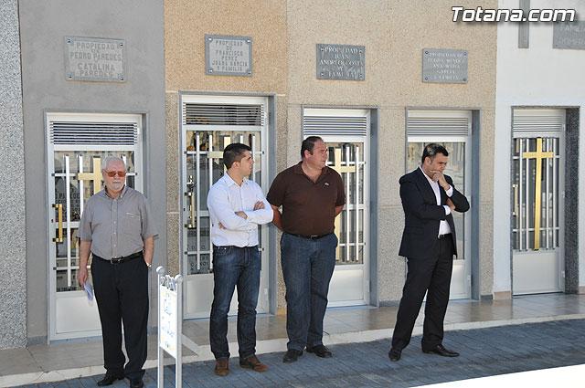 El Ayuntamiento suscribe un convenio con la Junta Parroquial del cementerio de Paretn-Cantareros - 12