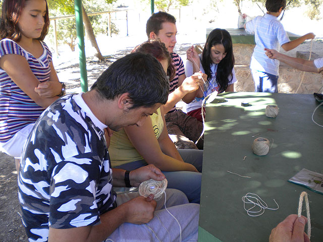 Las aves se convierten en las protagonistas de la actividad desarrollada con las familias el pasado domingo en el Parque Ecológico Vicente Blanes - 3, Foto 3
