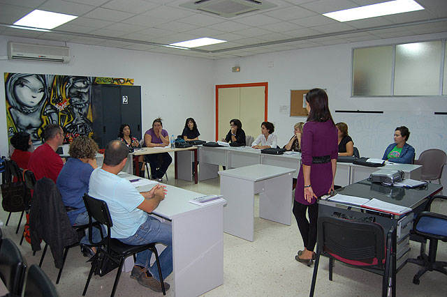 Los torreños aprenden a gestionar las nóminas de manera informatizada - 1, Foto 1