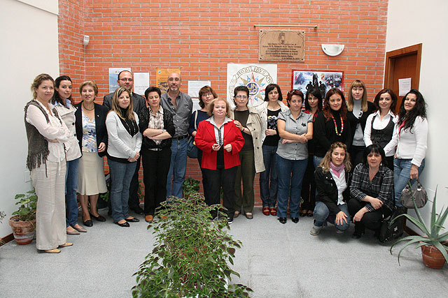El Ayuntamiento y Ucomur ponen en marcha cursos y talleres para desempleados - 1, Foto 1