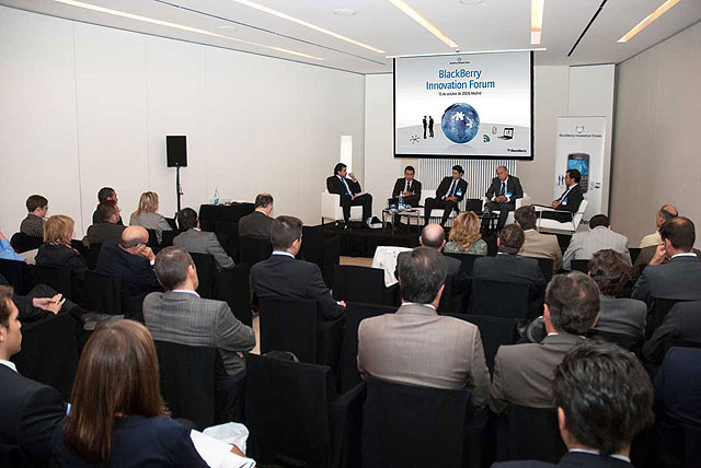 El Ayuntamiento incorporará las notificaciones telemáticas y la firma electrónica en su procedimientos - 1, Foto 1