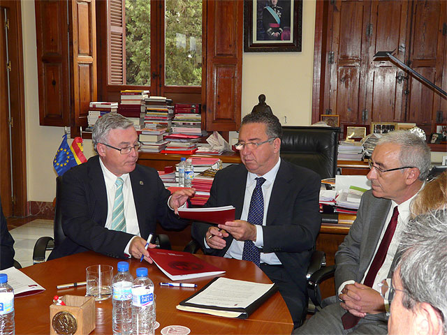 La Fundación de Estudios Médicos de Molina de Segura y la Universidad de Murcia firman un convenio marco de colaboración - 1, Foto 1