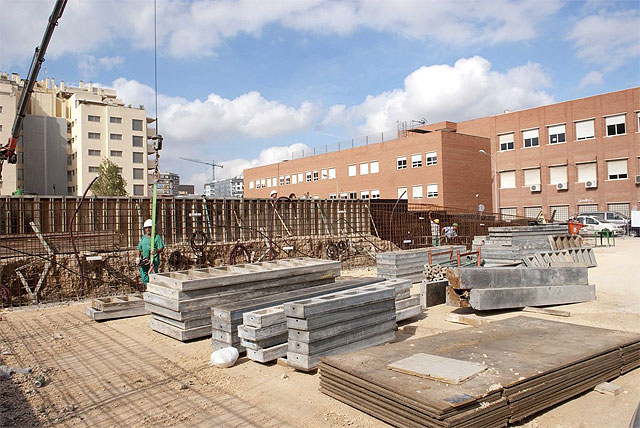 En mes y medio estará a punto la zona de deportes urbanos de Carlos III - 2, Foto 2