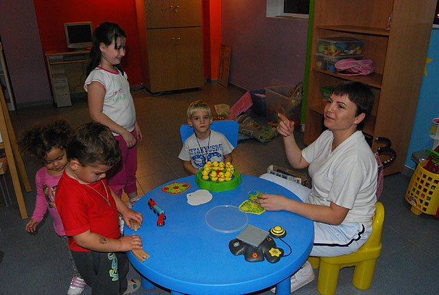 More than two hundred children and young people enjoy daily from Edutec in neighborhoods and in the hamlet of El Paretn, Foto 1