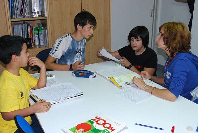 Más de doscientos niños y jóvenes disfrutan diariamente de las edutecas en barrios y en la pedanía de El Paretón - 2, Foto 2
