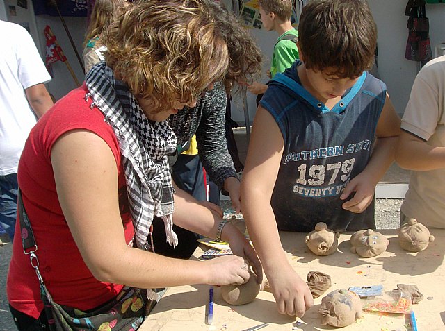 La Asociación MIFITO y el Club de Ciencias Taller de Galileo visitaron la X Feria Regional de Participación Juvenil ZONA JOVEN 2009, Foto 2
