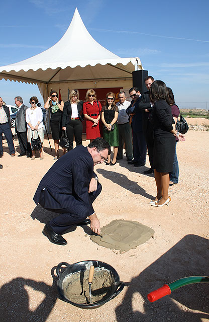 La apertura al tráfico del nuevo puente sobre la rambla de Fuente Álamo mejora los accesos en el entorno del futuro Aeropuerto Internacional - 2, Foto 2