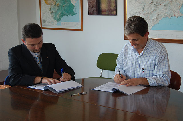 Cruz Roja y el Ayuntamiento de Alguazas firman un convenio de colaboración - 1, Foto 1
