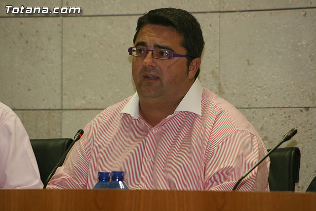 Los corporativos dan luz verde a las ayudas municipales que cubrirán las necesidades básicas a las familias con rentas más bajas, Foto 1