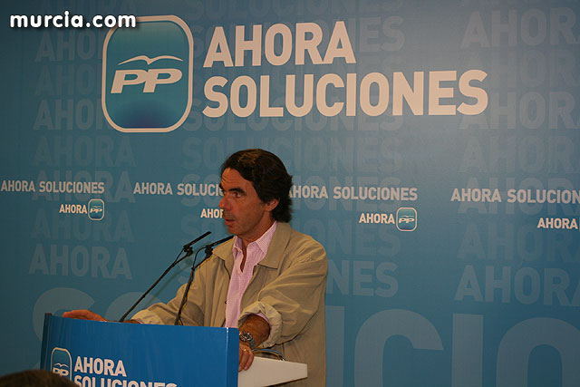 The Socialists claim that "Aznar has called for the resignation of Jos Martnez Andreo", Foto 1