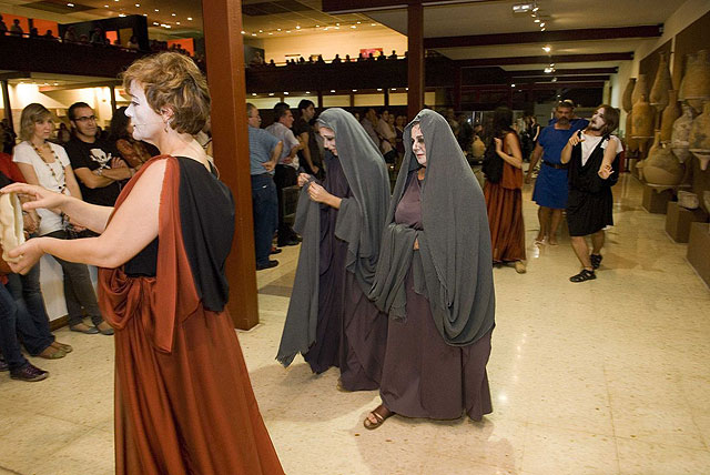 El Museo Arqueológico revive los cortejos fúnebres romanos ante 400 personas - 4, Foto 4