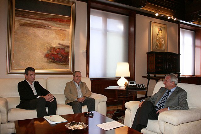 Los sindicatos plantean a Valcárcel cambios para cambiar el sistema productivo - 2, Foto 2