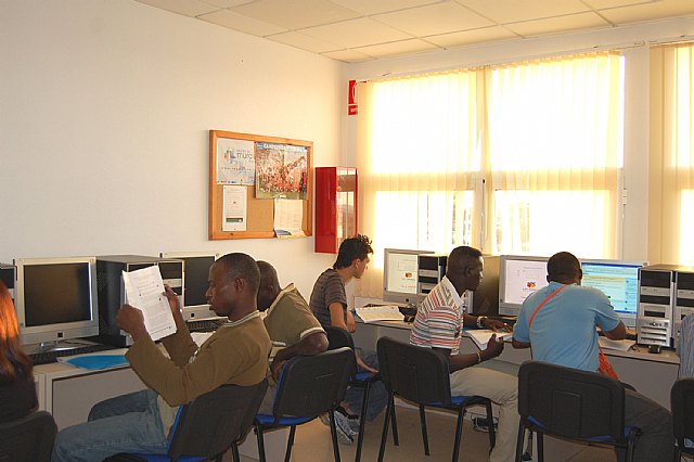 Arranca un curso de informática e internet para inmigrantes en Las Torres de Cotillas - 1, Foto 1