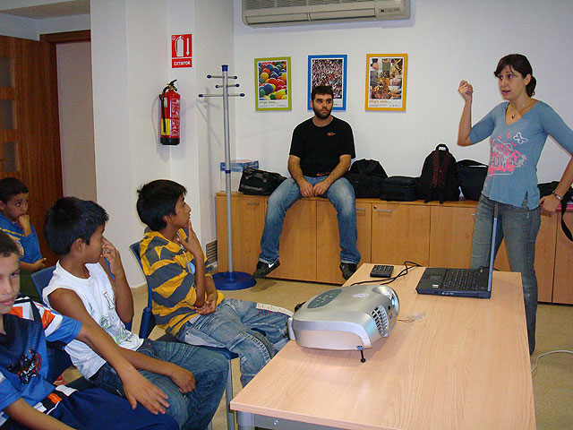 Proyecto de “Integración socioeducativa de menores y jóvenes en situación o riesgo de exclusión social”, Foto 1