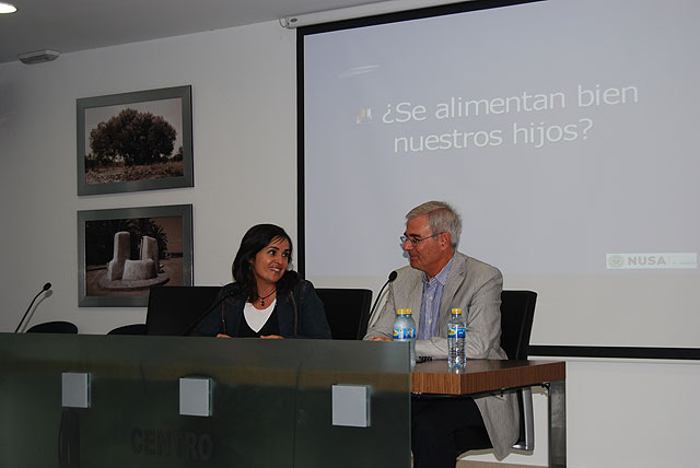 El Dr. Madrid inicia el ciclo de conferencias sobre cómo alimentarse adecuadamente - 1, Foto 1