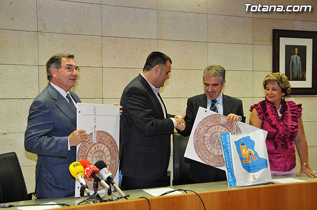 El Defensor del Pueblo de la Regin de Murcia visita Totana - 13