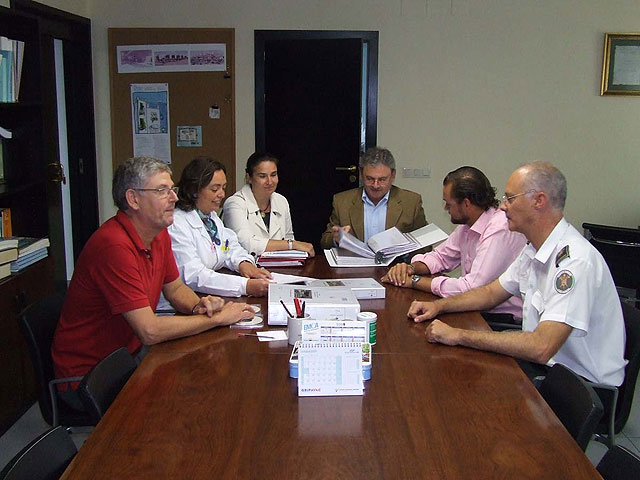 El Ayuntamiento recibe el Nuevo Plan de Autoprotección del Rosell - 1, Foto 1