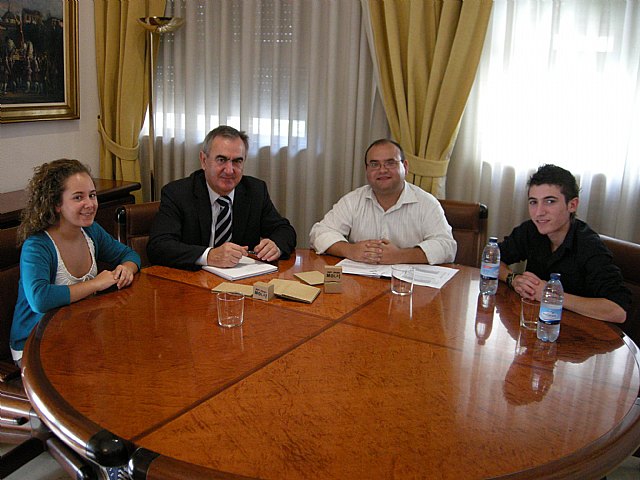 La federación estudiantil CONFES se reúne con el Delegado del Gobierno de España en la Región de Murcia - 1, Foto 1