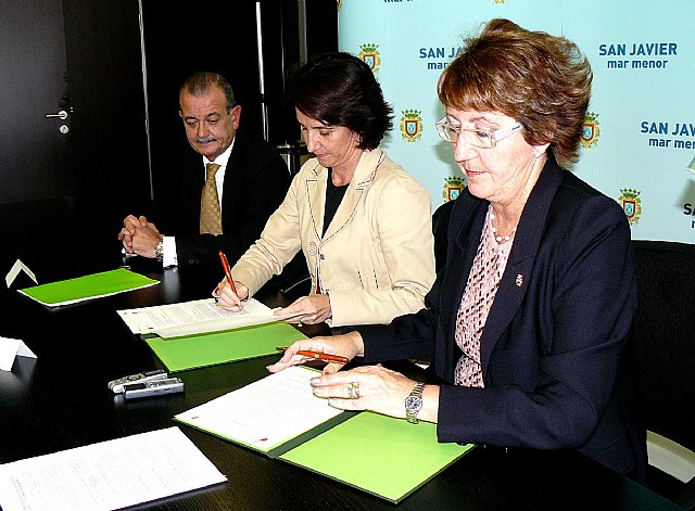 El Ayuntamiento construirá un Centro de Seguridad en La Manga sobre una parcela cedida por la Comunidad - 1, Foto 1