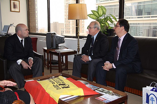 El Cónsul de España en Nueva York recibe a la delegación caravaqueña - 2, Foto 2
