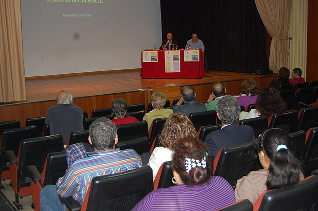Los vecinos de Alguazas aprenden a prevenir la obesidad con el deporte - 2, Foto 2