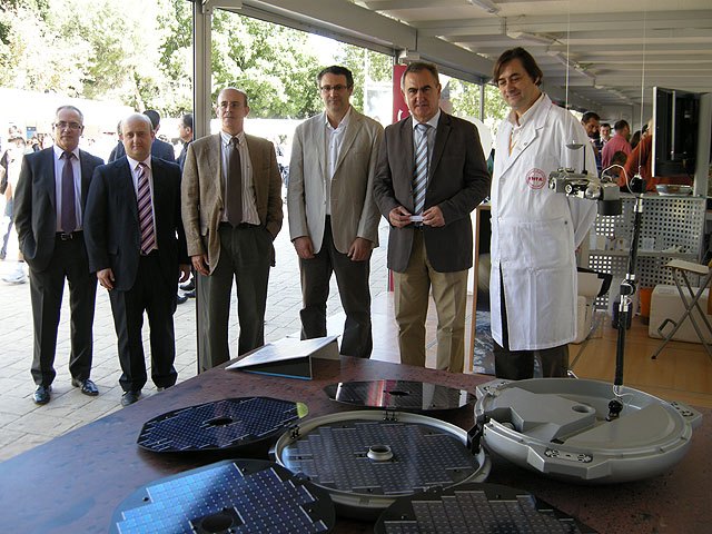 El delegado del Gobierno visita la feria de la Semana de la Ciencia y la Tecnología de la Región de Murcia - 1, Foto 1