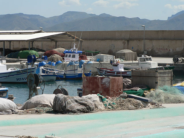 El puerto pesquero de Mazarrn contar con un ecopunto, Foto 1