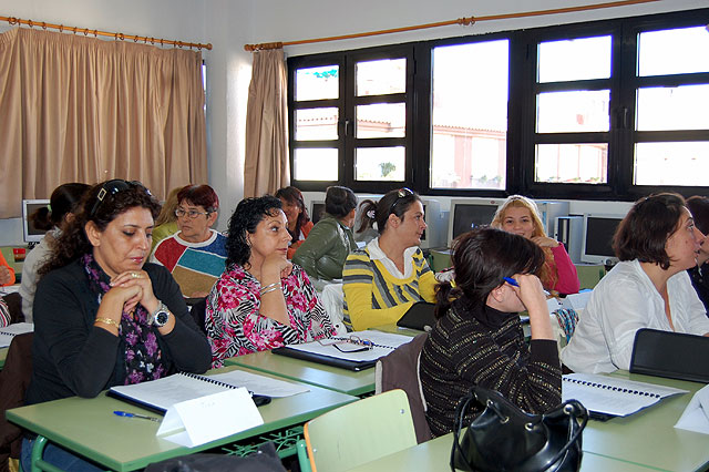 Empieza en Alguazas un curso de Ayuda a Domicilio - 1, Foto 1