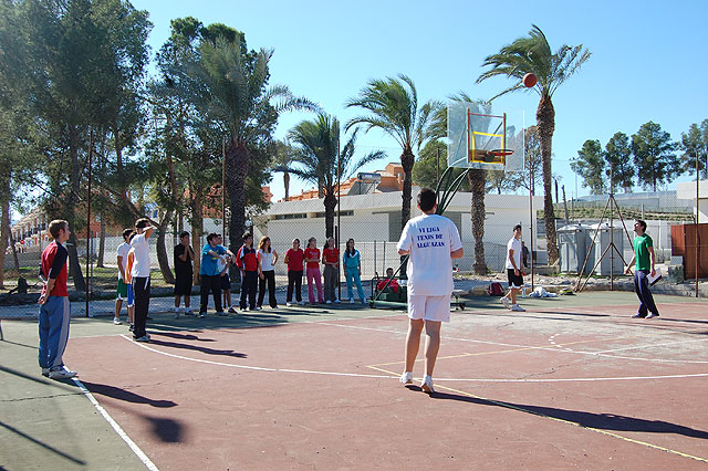 Más de sesenta jóvenes participan en las Jornadas Multideporte - 2, Foto 2