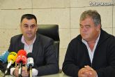 El alcalde pide al delegado del Gobierno que intensifique el dispositivo de seguridad de la Guardia Civil ante la oleada de robos de uva de mesa